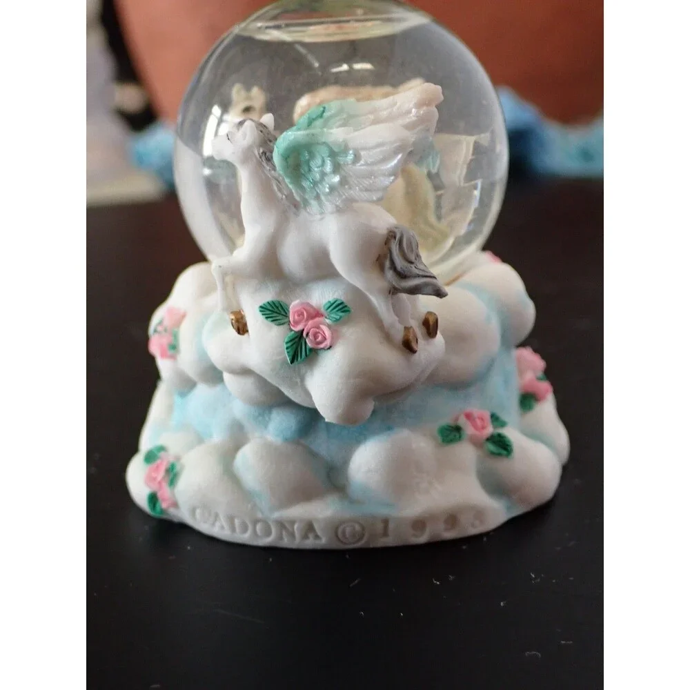 Cadona  Vintage 1998 Pegasus Water Glitter Globe Pink Flowers 3